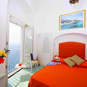 La Ninfa 3*, Amalfi Italy