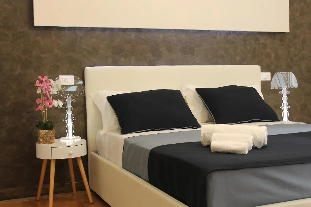 Hotel Little Rose Haven Roma 0*,  Italia
